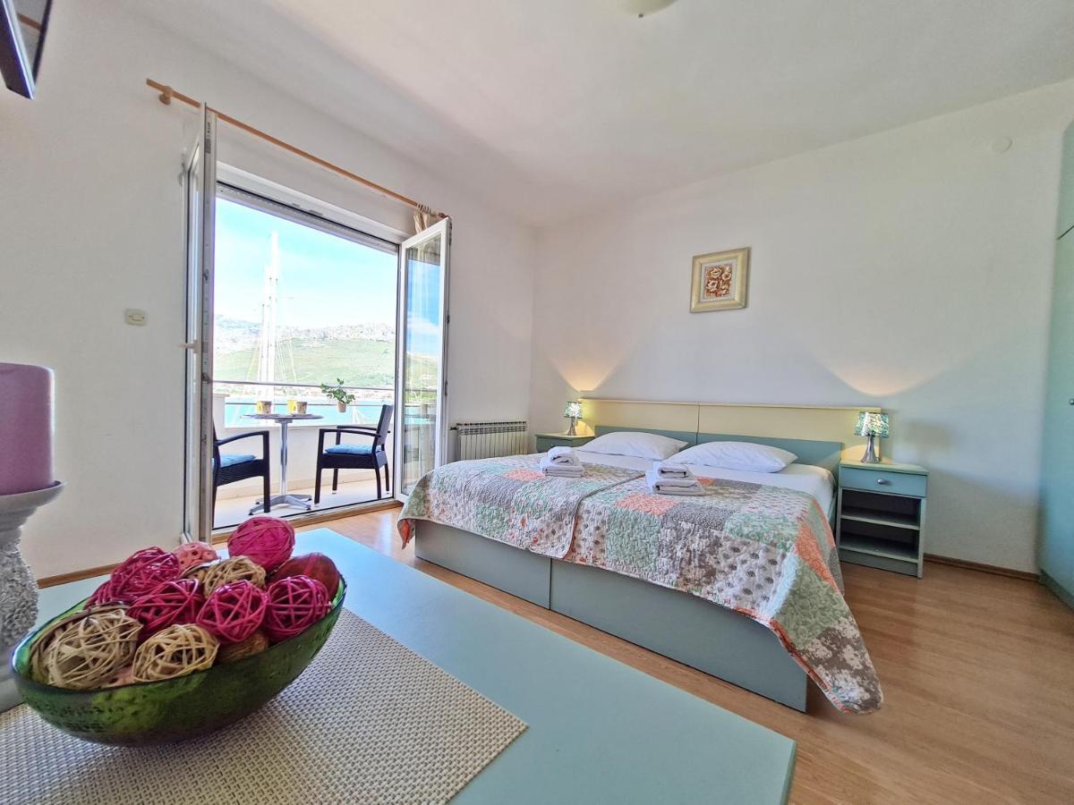 Rooms And Apartments Porat Stobreč Dış mekan fotoğraf