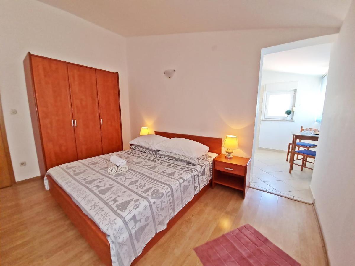 Rooms And Apartments Porat Stobreč Dış mekan fotoğraf