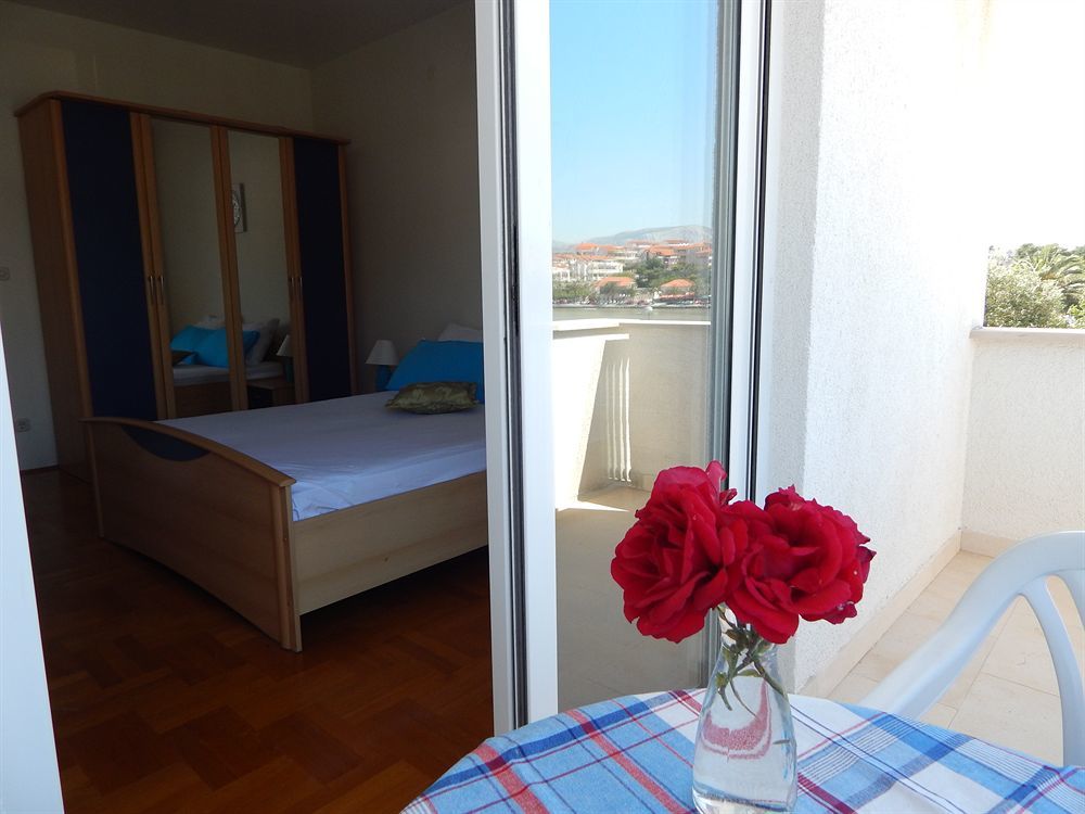 Rooms And Apartments Porat Stobreč Dış mekan fotoğraf