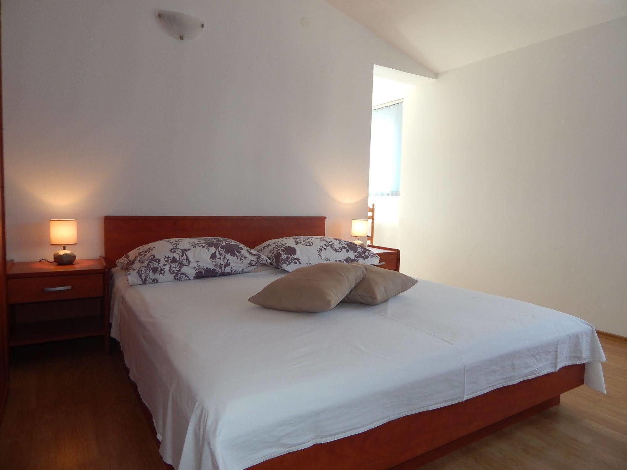 Rooms And Apartments Porat Stobreč Dış mekan fotoğraf